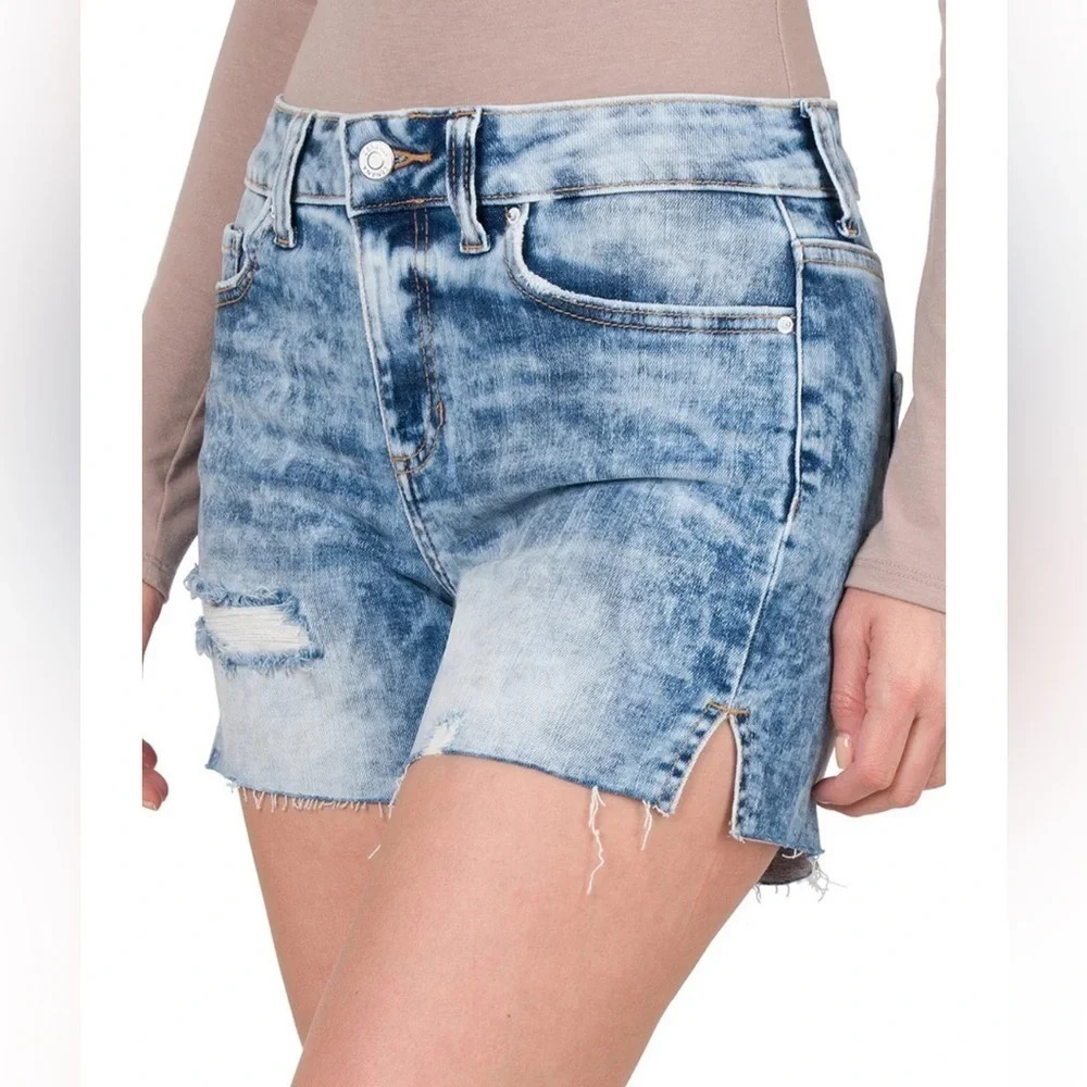 Zenana Acid Wash Distressed Denim‎ Cutoff Shorts small